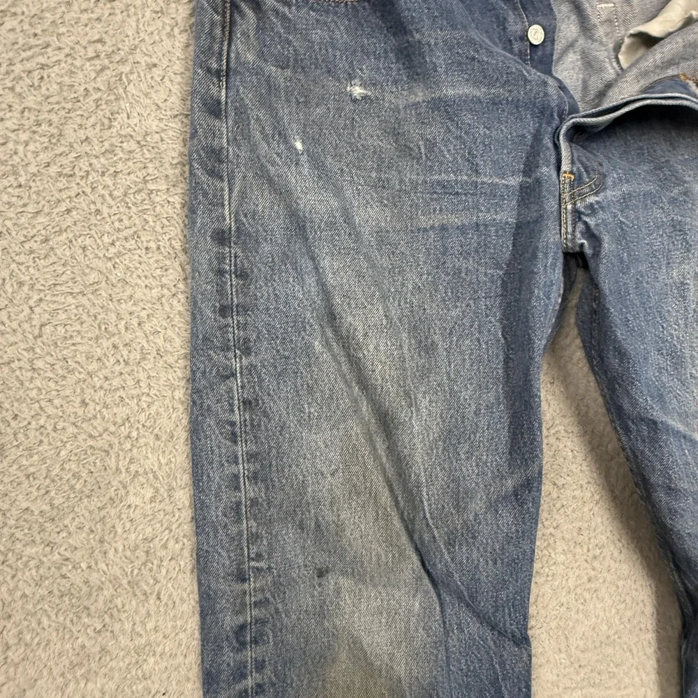 Levis 501 Jeans Mens 35x30 Blue Medium Wash‎ Straight Leg Button Fly Distressed